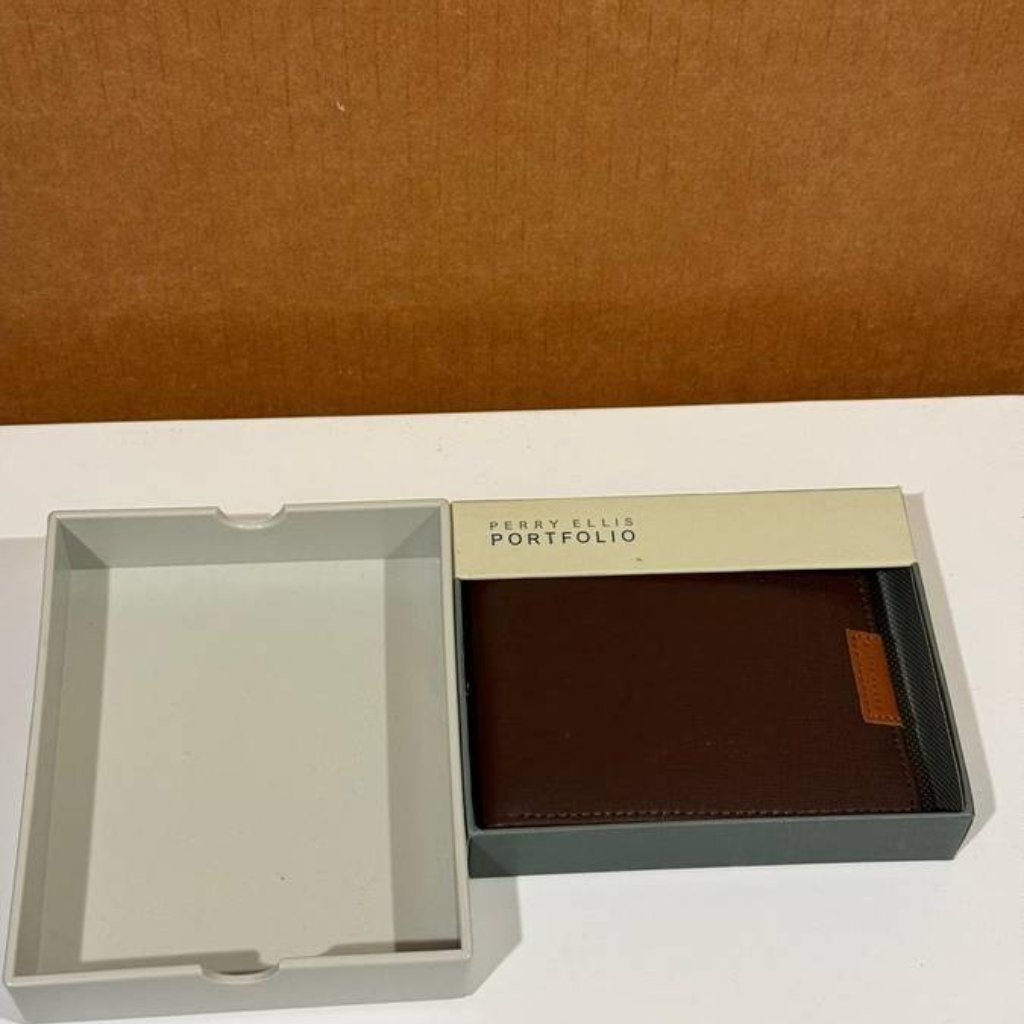 Perry Ellis Portfolio Brown Leather Wallet Brand New InBox Perry Ellis Portfolio Brown Leather Wallet Brand New InBox